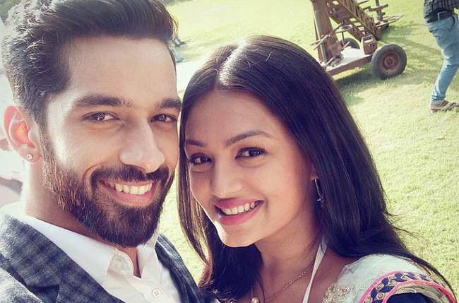 Bollywood Tadka,Sameeksha Jaiswal photo ,Karan Vohra photo ,करन वोहरा फोटो , समीक्षा जैस्वाल फोटो 