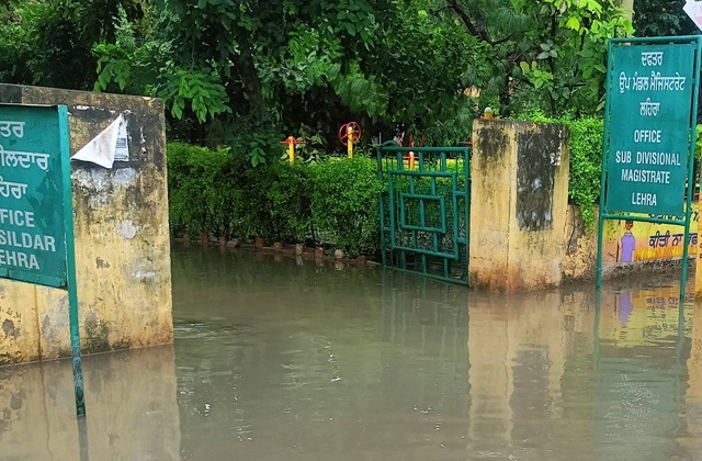 PunjabKesari, railway-underbridge-drowned-in-water