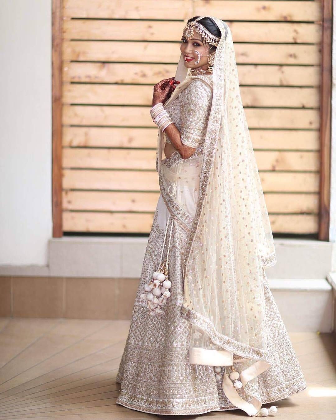 PunjabKesari, white wedding lehenga Image