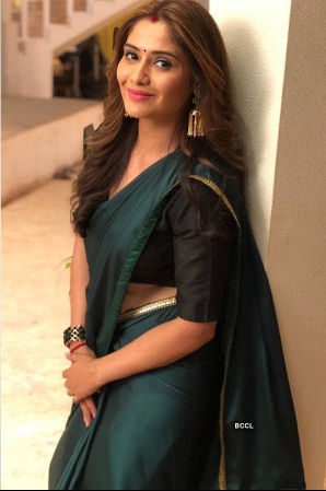 Bollywood Tadka, Arti Singh Images
