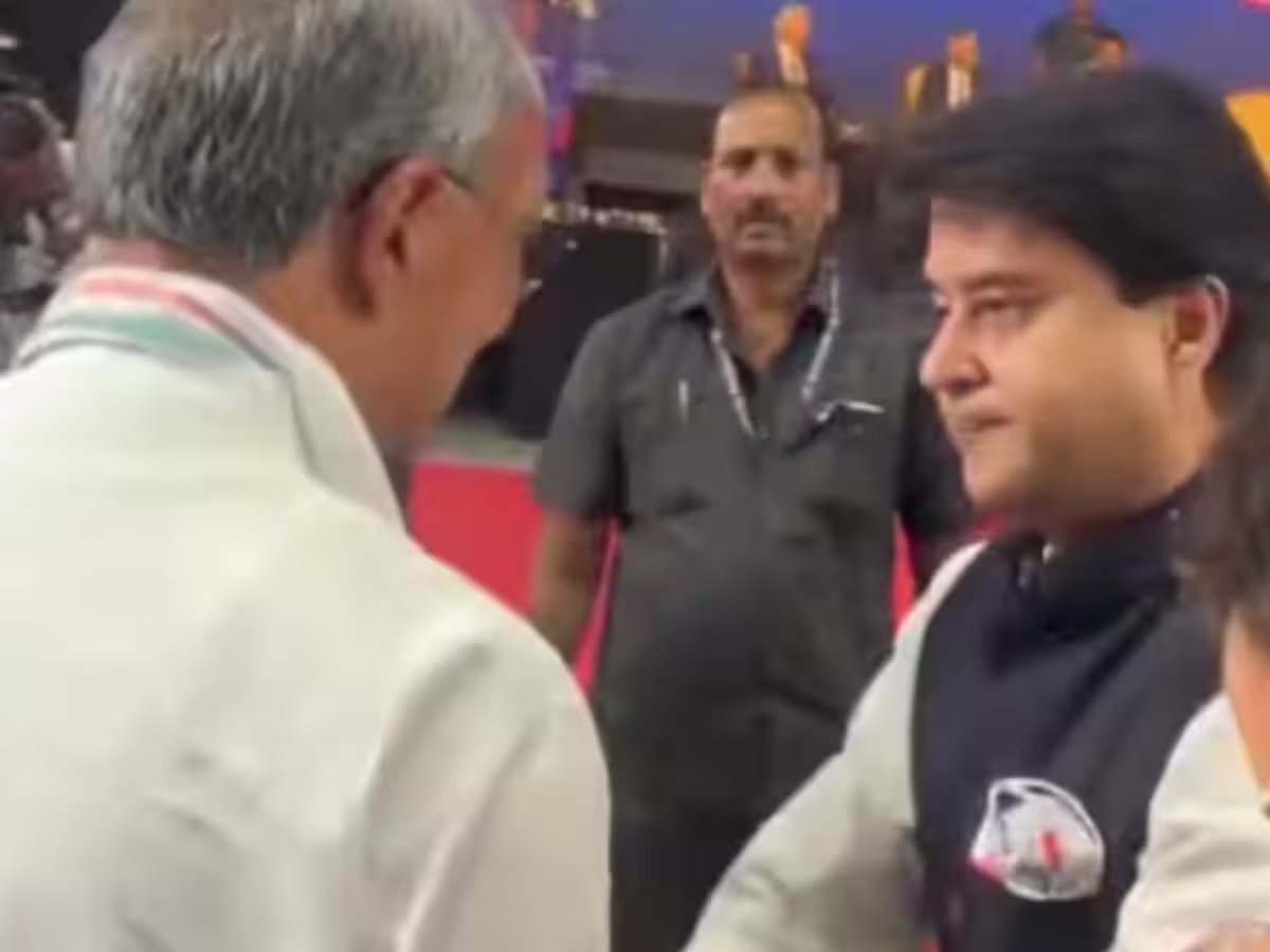 PunjabKesari, Madhya Pradesh News, Bhopal News, Gwalior News, Digvijay Singh, Jyotiraditya Scindia