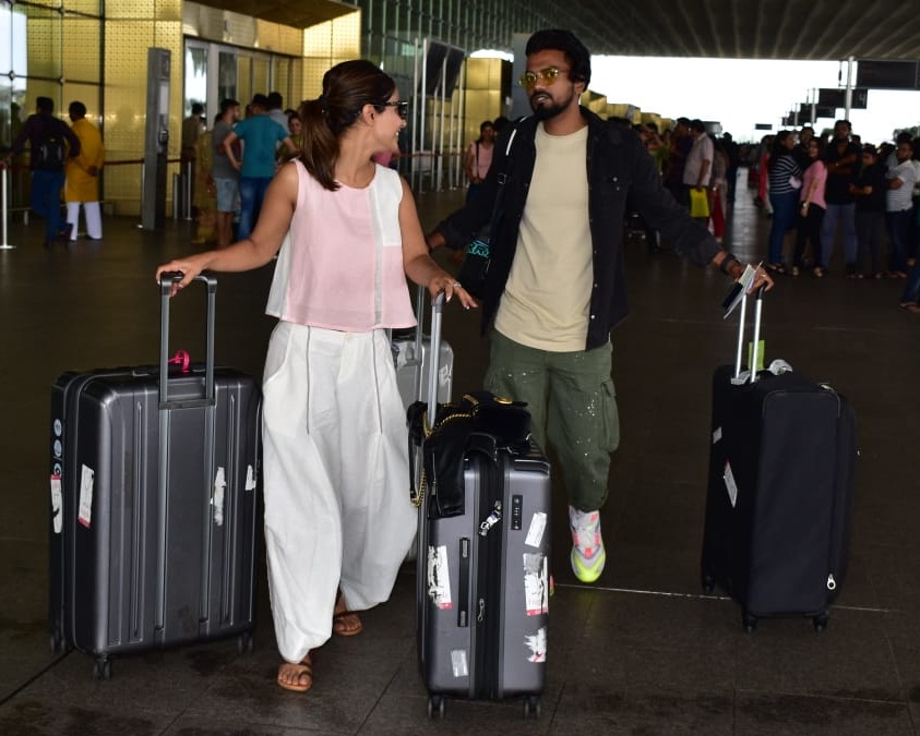 Bollywood Tadka, हिना खान इमेज, हिना खान फोटो, हिना खान पिक्चर, रॉकी जयसवाल इमेज, रॉकी जयसवाल फोटो, रॉकी जयसवाल पिक्चर