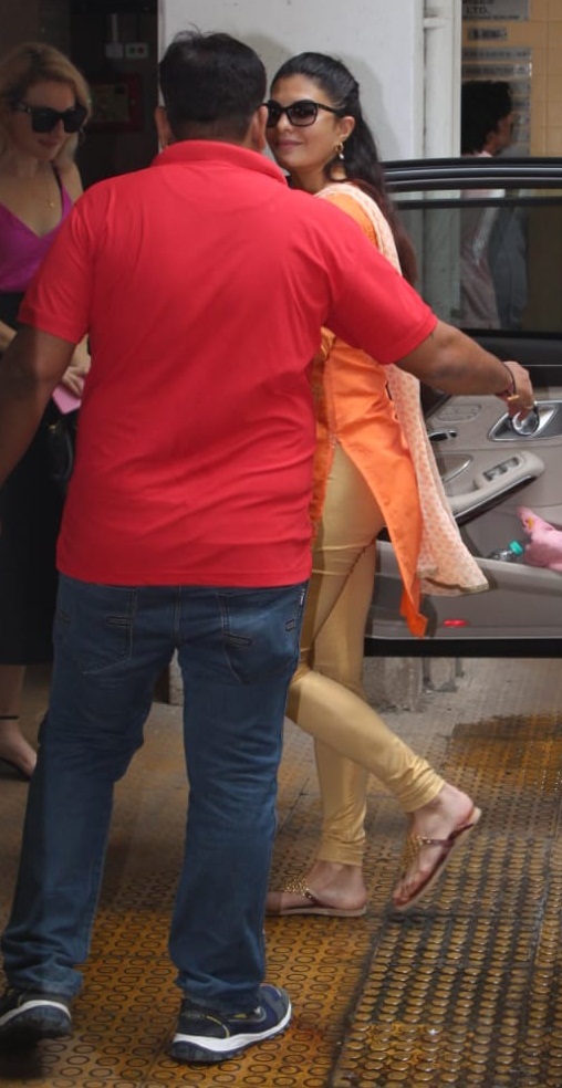 Bollywood Tadka, जैकलीन फर्नांडिस इमेज, जैकलीन फर्नांडिस फोटो, जैकलीन फर्नांडिस पिक्चर