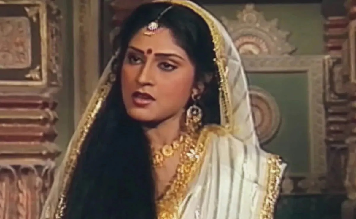  Roopa Ganguly