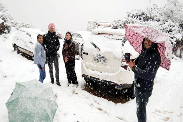 PunjabKesari, Snowfall Image