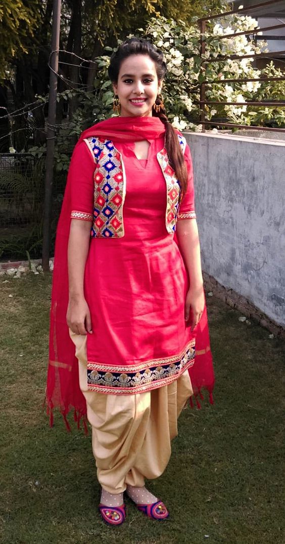 PunjabKesari, धोती सलवार इमेज, पंजाबी सूट इमेज, Patiala Suits image, latest punjabi suits image