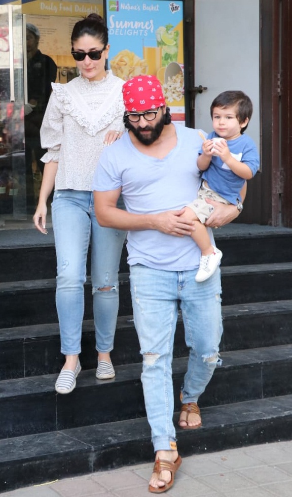 Bollywood Tadka, तैमूर अली खान इमेज, तैमूर अली खान फोटो, तैमूर अली खान पिक्चर, करीना कपूर खान इमेज, करीना कपूर खान फोटो, करीना कपूर खान पिक्चर, सैफ अली खान इमेज, सैफ अली खान फोटो, सैफ अली खान पिक्चर,