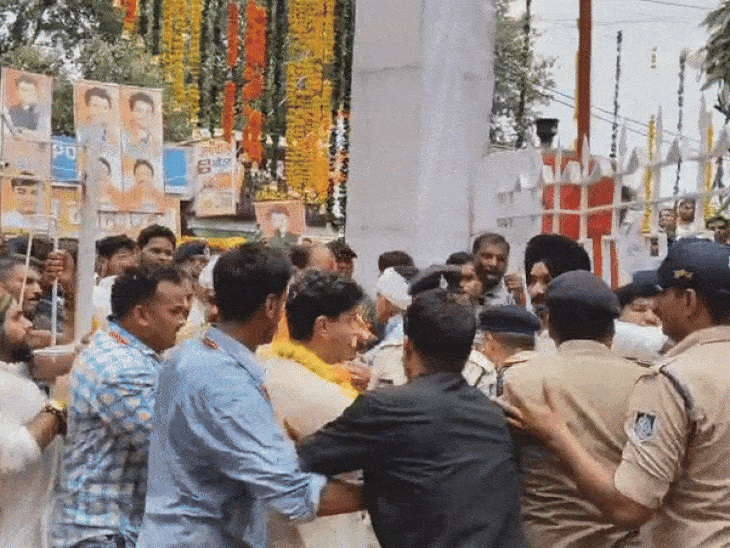 PunjabKesari , Jyotiraditya Scindia, Muraina, Passport Seva Kendra, Foundation Stone, Bhoomipujan, Supporters Crowd, BJP, Police Action, Kalyaras Sugar Mill, Sukanya Yojana, Madhya Pradesh News,