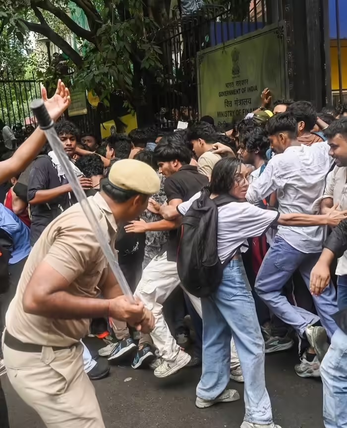Sonakshi Sinha on CJP Protest