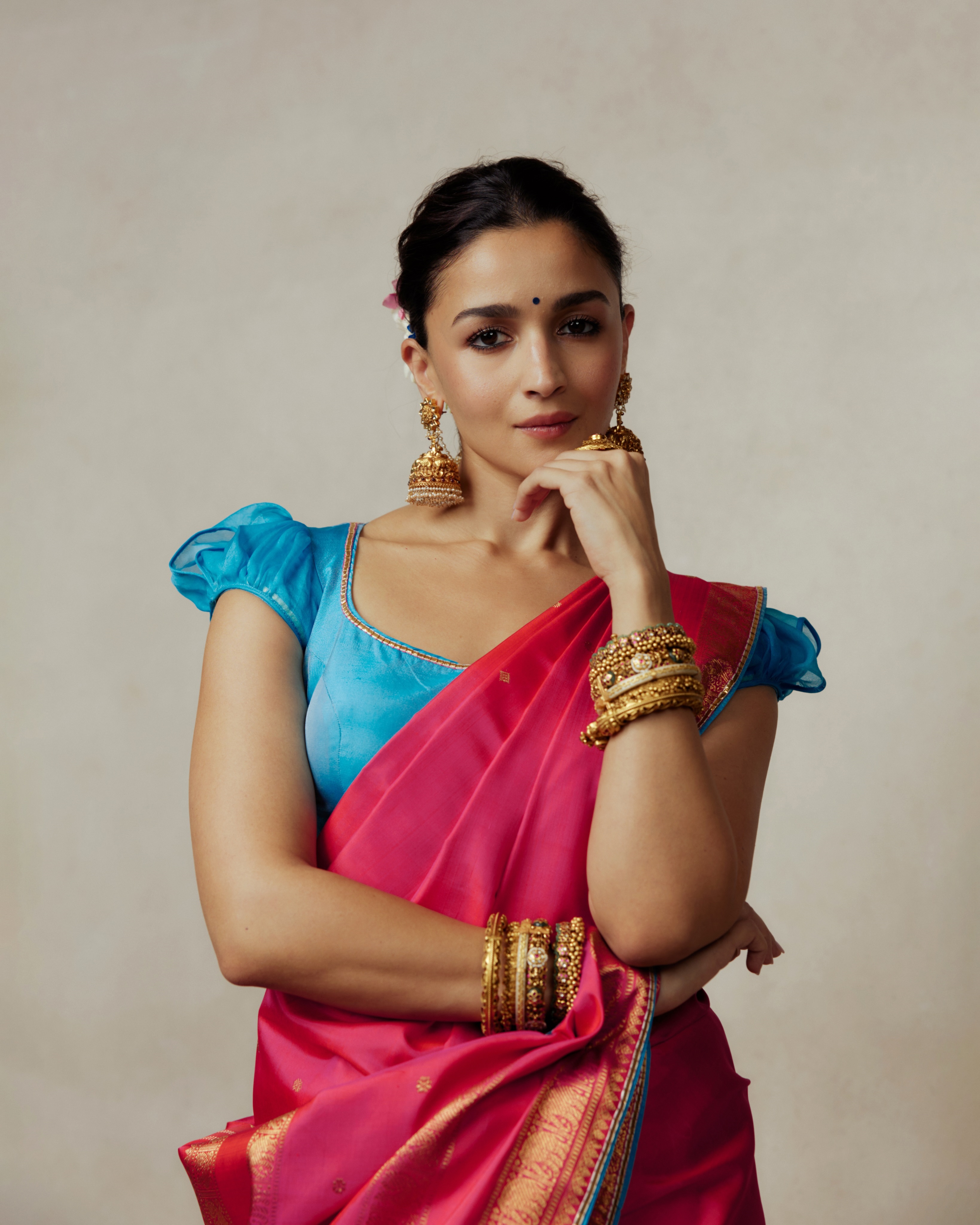 Alia Bhatt Bengali Look