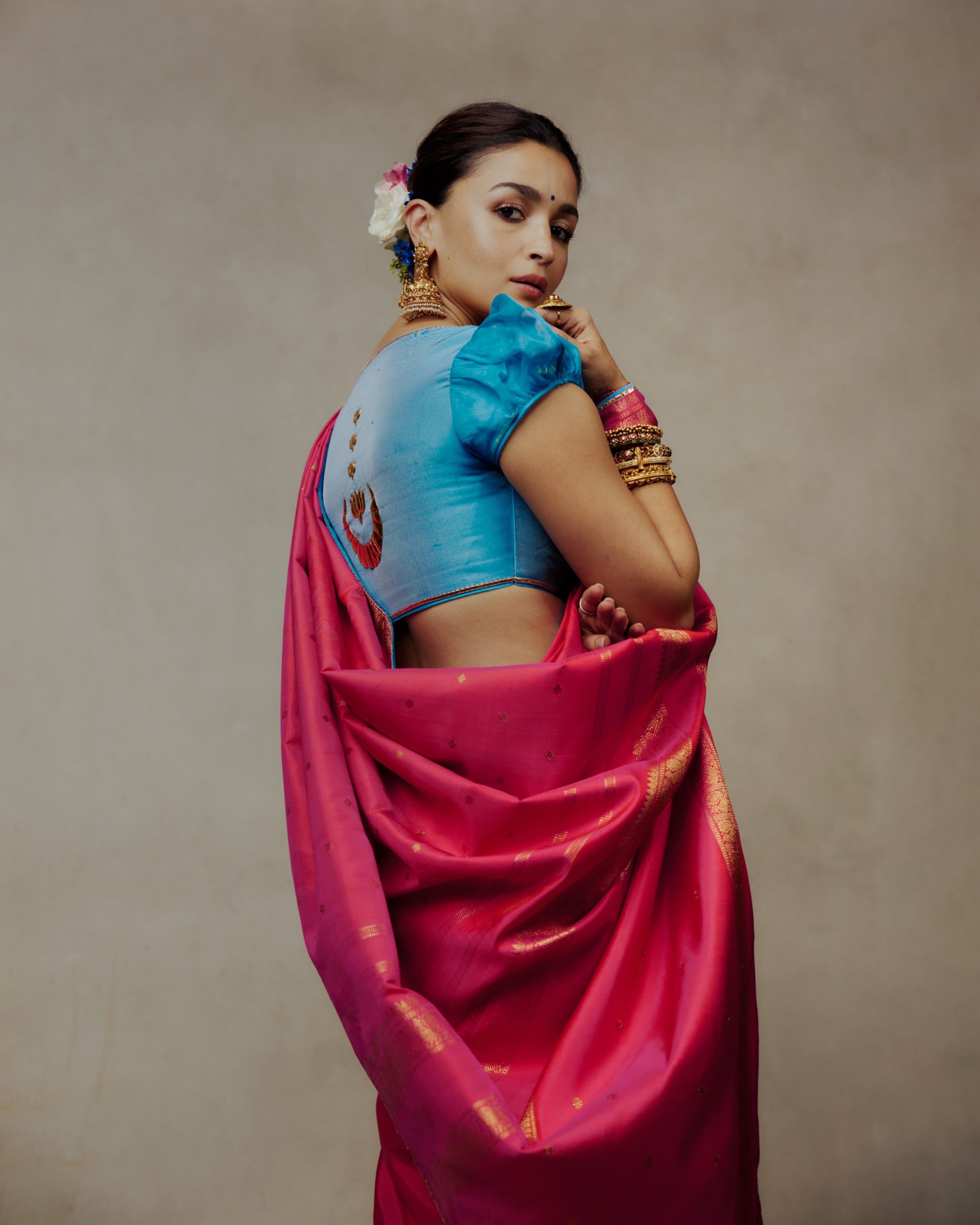 Alia Bhatt Bengali Look