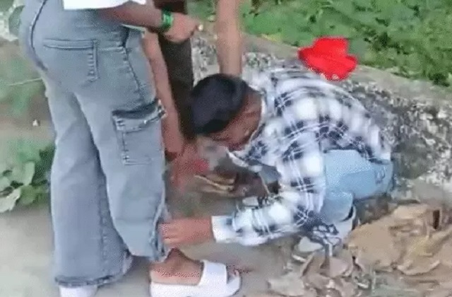 PunjabKesari, Raipur Crime, Raipur Viral Video, Chhattisgarh News, Raipur Beating Case, History Sheeter Raipur, Raipur Vicky Khochad, Raipur Police, Crime In Raipur, Viral Video India, Indian Crime News, Wife Involved Beating, Raipur Civil Lines, Crime Alert India, Viral Crime Video, Breaking News Raipur 