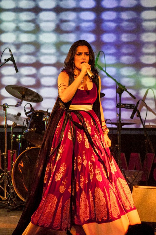 Bollywood Tadka, Sona Mohapatra Images, Sona Mohapatra Photos, Sona Mohapatra Pictures