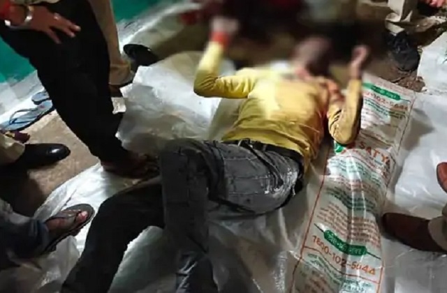 PunjabKesari , Durg Chhattisgarh Murder, Live-in Relationship Killing, Stepfather Murdered by Children, Domestic Dispute Crime, Balwinder Bunti Murder, Ahivara Ward Crime, Chhattisgarh News, Family Feud Murder, Teenager Violence, Live-in Partner Dispute, Chhattisgarh Crime Report, 