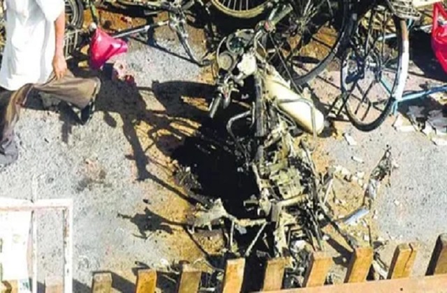 PunjabKesari, Malegaon blasts, Malegaon, Abhinav Bharat, Sadhvi Pragya, Pragya Singh Thakur, Hemant Karkare, NIA, Asaduddin Owaisi, Akhilesh Yadav, BJP, Congress