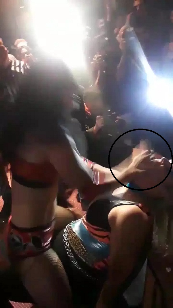 Priscilla Kelly shoving her tampon down opponent’s throat