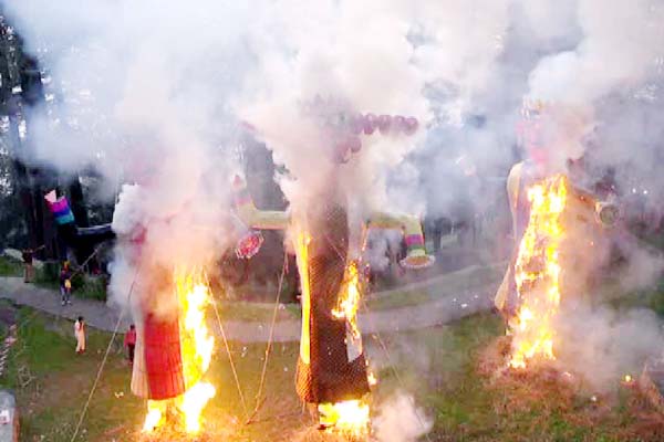 PunjabKesari, Effigies Burn Image