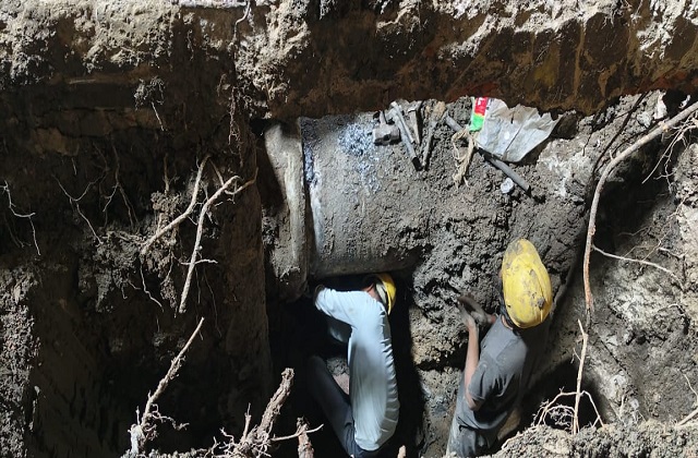 PunjabKesari, Indore, Bhagirathpura, Water Pipeline Leak, Contaminated Water, Indore Municipal Corporation, Civic Alert, Public Health, Water Supply Issue, Chlorination, Sample Testing