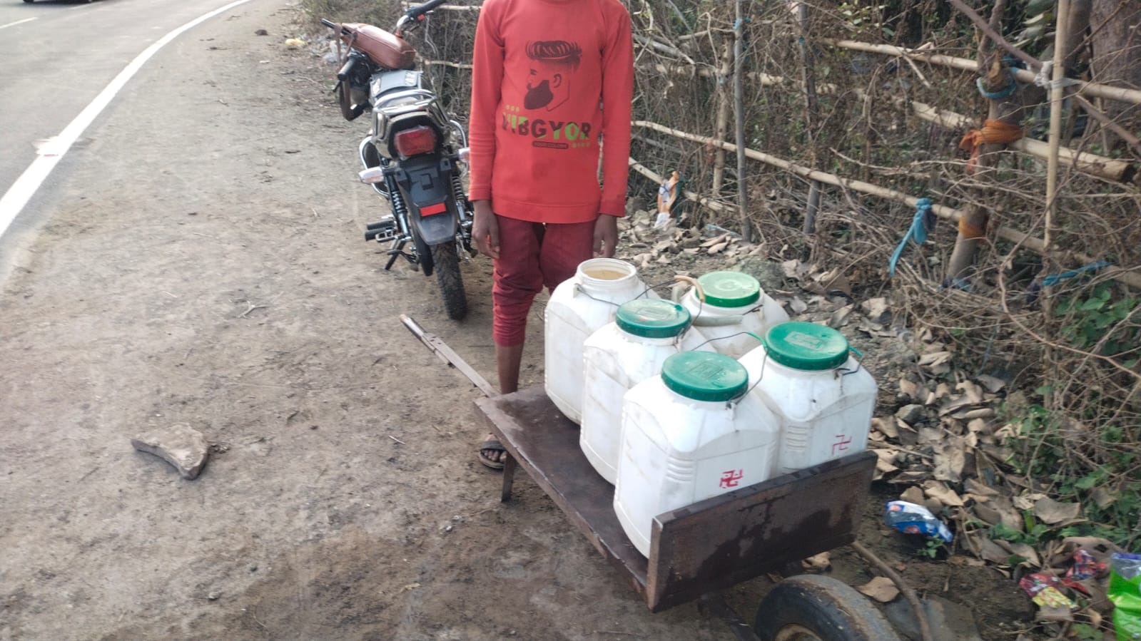 PunjabKesari, Jal Jeevan Mission, Raisen News, MP Water Crisis, Rural Water Supply, PHE Department, Government Scheme Failure, Madhya Pradesh News