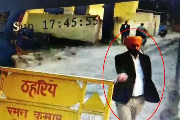 PunjabKesari, Toll Barrier Image