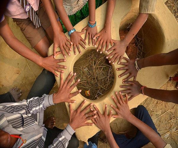 परिवार, जिसके हर सदस्य के हाथों और पैरों में हैं 12-12 उंगलियां! (Pix)