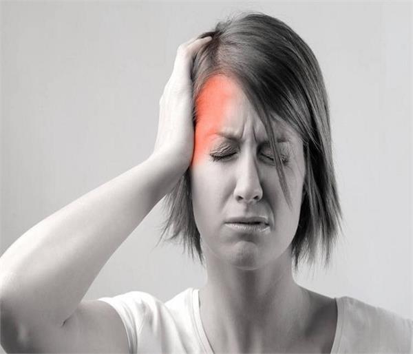 मिनटों में ठीक होगा माइग्रेन का दर्द, अपनाएं ये ट्रीटमेंट