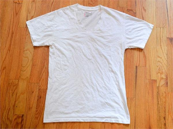 पसीने के दाग मिनटों में हो जाएंगे साफ,बस करें ये काम