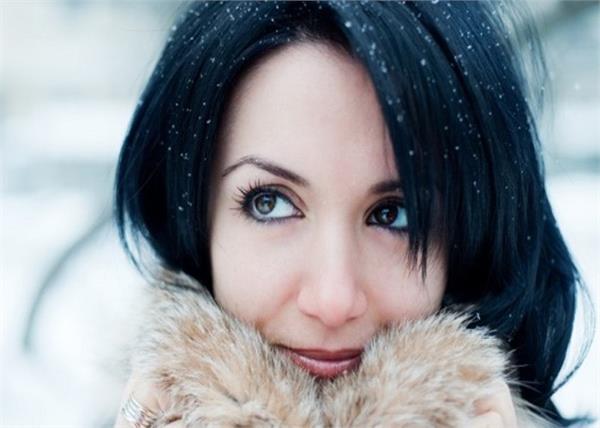 Winter Care Tips: सर्दी में बदलें स्किन केयर रूटीन, यूं रखें त्वचा का ख्याल