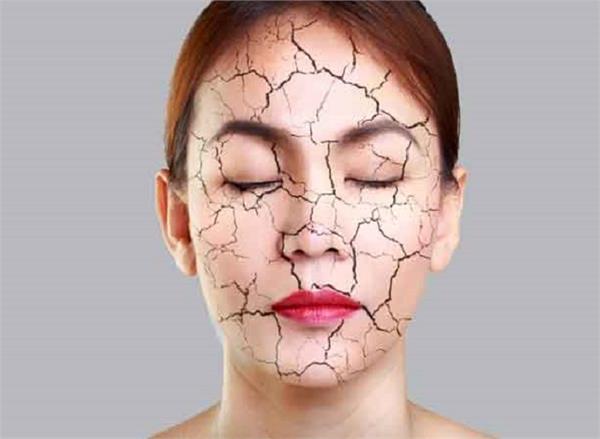 जरुरत से ज्यादा ब्यूटी प्रॉडक्ट्स का इस्तेमाल बढ़ा सकता है ये 6 प्राॅब्लम्स