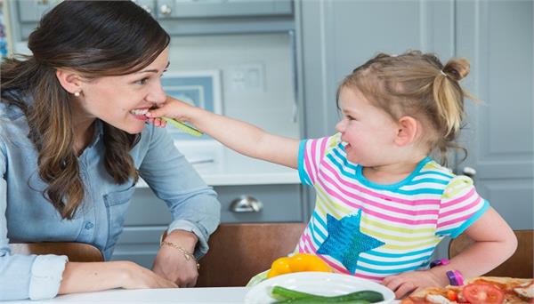 बच्चों में ये आदतें देख दूसरे भी करेंगे उनकी तारीफ