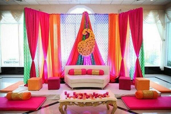 Holi Special: होली पर इन तरीकों से करें खास डेकोरेशन