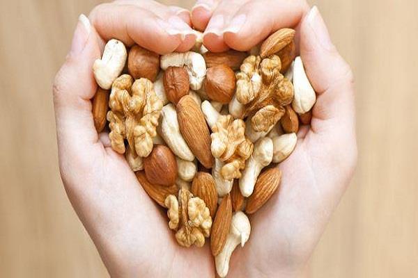 यह 5 ड्राई फ्रूटस बच्चों को रखेंगे हेल्थी