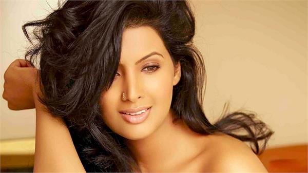 B'Day Special: बचपन से ही इस एक्ट्रेस को कॉपी करती थी गीता