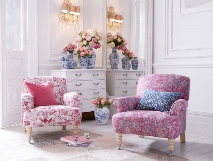 इस बार फ्लोरल प्रिंट सोफा से बढ़ाएं घर की रौनक - floral print sofa-mobile