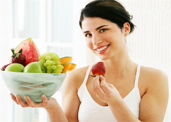 पानी कम पीते हैं तो इसकी जगह खाते रहे ये 5 फ्रूटस, नहीं होगी पानी की कमी