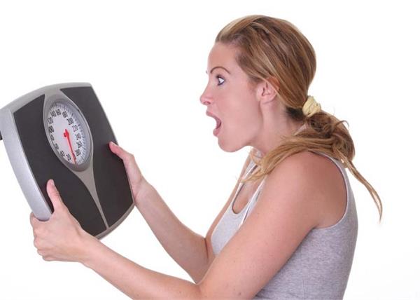 डाइटिंग में कभी न करें इन 7 अनहैल्दी चीजों का सेवन, बढ़ जाएगा वजन