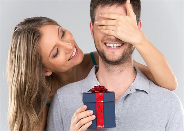 पति को खुश रखने के लिए हर पत्नी को करने चाहिए ये 6 काम