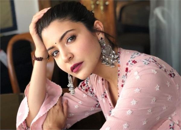 पीठ दर्द से अनुष्का का हाल हुआ बेहाल, मिली बेड रेस्ट की सलाह-Nari