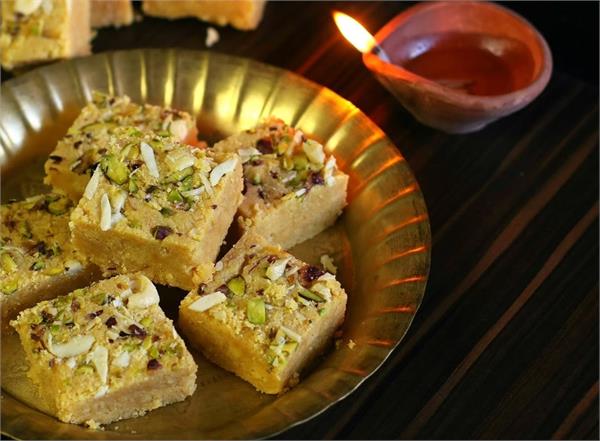 दिवाली स्पेशल: घर पर यूं बनाएं टेस्टी मोहनथाल