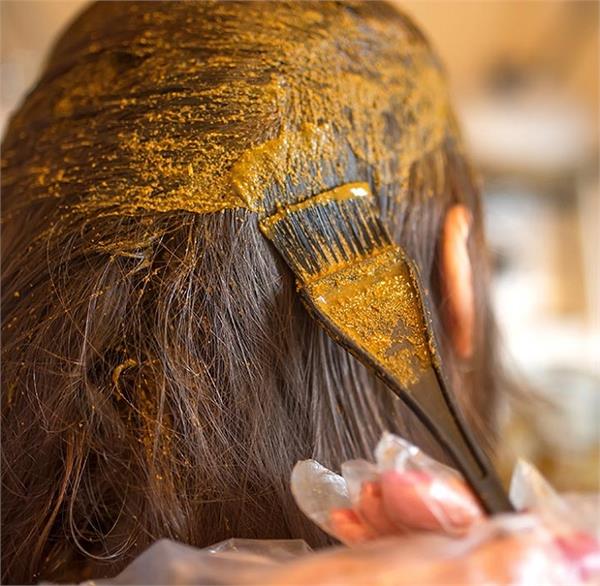 Hair Care: मेहंदी में मिलाएं ये 4 चीजे, बाल बुढ़ापे तक नहीं होंगे सफेद