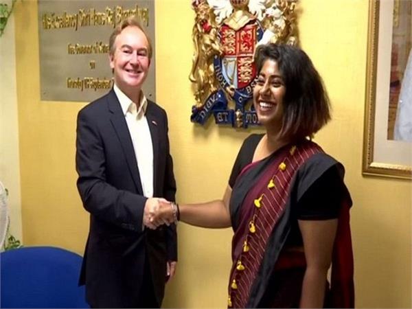 एक दिन के लिए ब्रिटिश डिप्टी हाई कमिश्नर बनीं भारत की छात्रा अंबिका