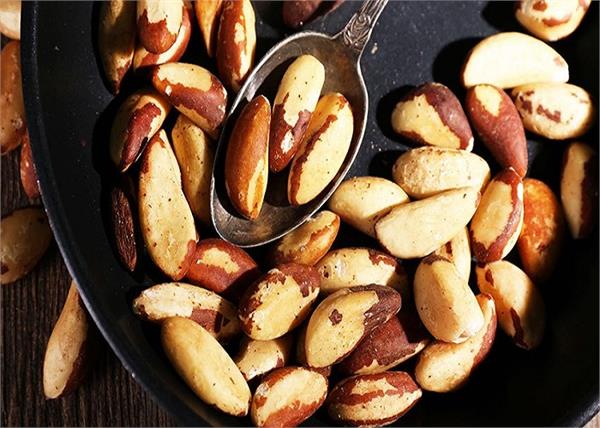 मुट्ठी भर ब्राजील नट्स खाने से मिलेंगे सेहत को ये 6 फायदे