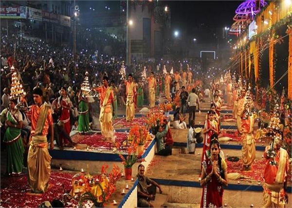 गंगा किनारे क्यों मनाई जाती है देव-दीपावली? जानिए इस दीवाली की मान्यता