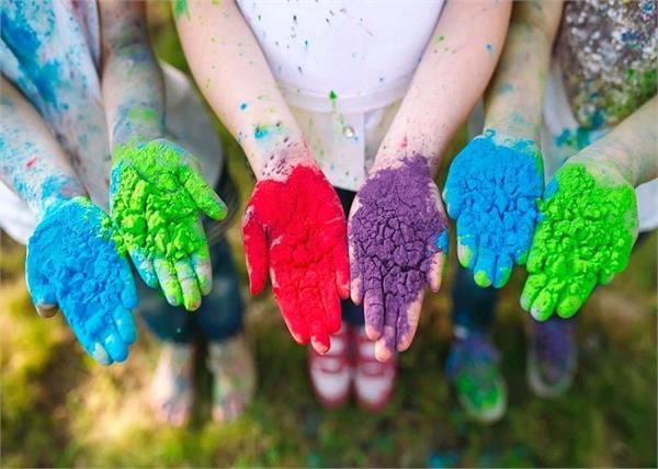 Eco Friendly Holi: घर पर बनाएं 10 नेचुरल कलर्स, नहीं होगा कोई Side-Effect