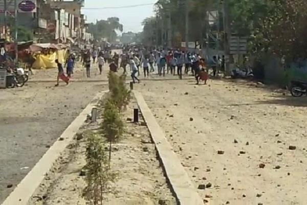 stone pelting in karnal on haryana police
