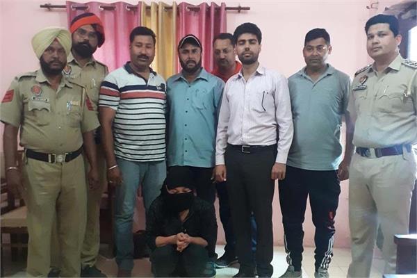 west bengal smuggler arrested with crores of heroin