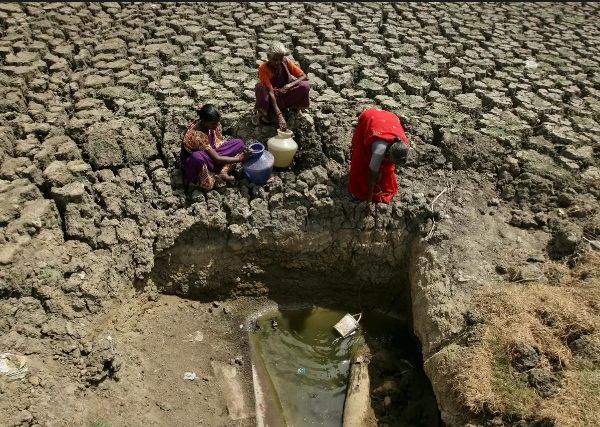 गंभीर जल संकट से जूझ रहा देश- 2030 तक 40 फीसदी आबादी के लिए खत्म हो जाएगा  पानी - country facing severe water crisis-mobile