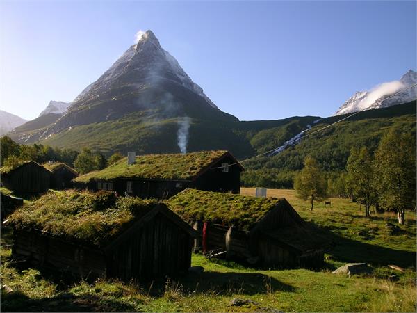 इंस्टाग्राम से लोकप्रिय हुई नॉर्वे की INNERDALEN VALLEY