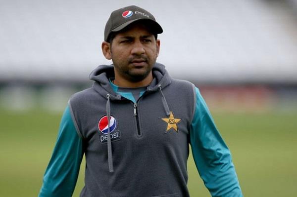 Sarfaraz Rind पाकिस्तानी फैंस द्वारा ‘सुअर’ कहने पर पाक कप्तान सरफराज का बयान आया ...