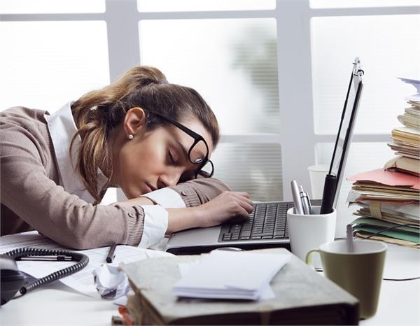 Women Health: इस गंभीर बीमारी का हो सकता है संकेत लगातार थकान और सुस्ती